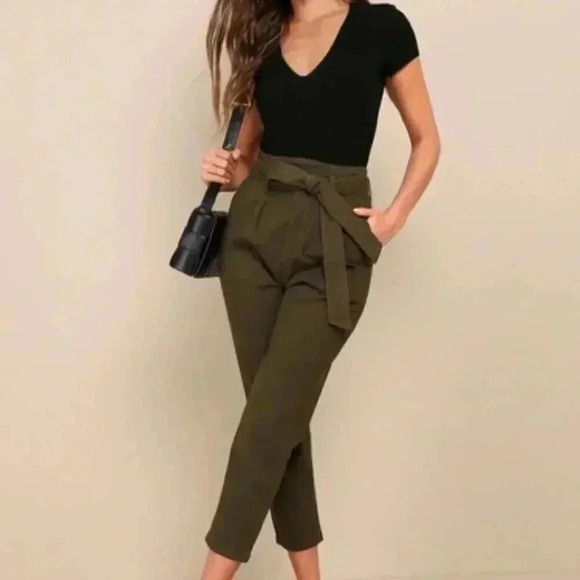Lulus Pants - Lulu's Leo Olive Green Tie-Waist Cropped Pants EUC